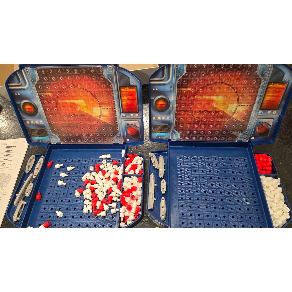 MB Battleship The Classic Naval Combat Game 2 Players‎ Ages 7 Up